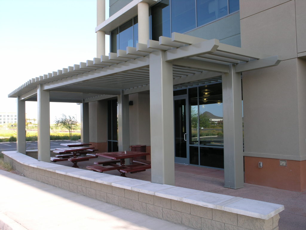 Trellis shade structure model with a a feeling of openness and light.